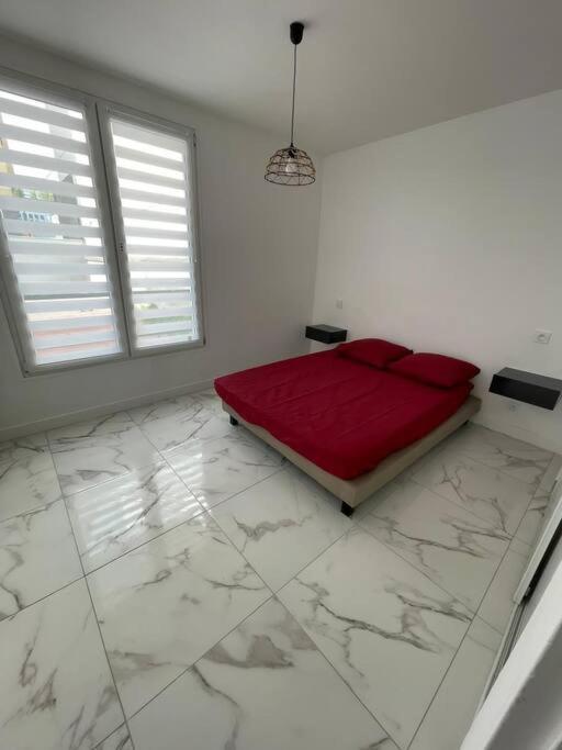Appartement 2 Pieces, Salon Et Chambre, 44M2 Refait A Neuf Clichy Εξωτερικό φωτογραφία