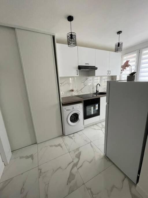 Appartement 2 Pieces, Salon Et Chambre, 44M2 Refait A Neuf Clichy Εξωτερικό φωτογραφία